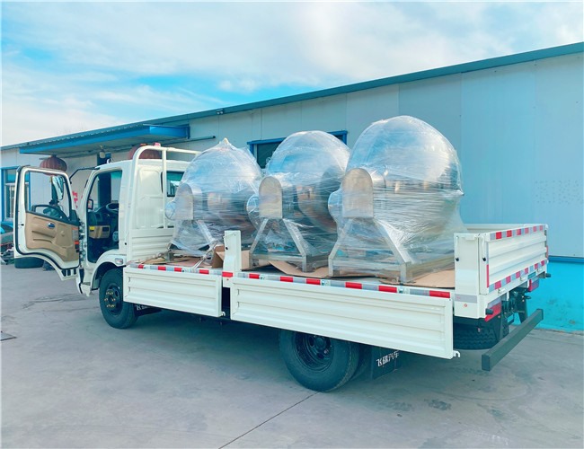 600L可傾夾層鍋3臺發往新鄉