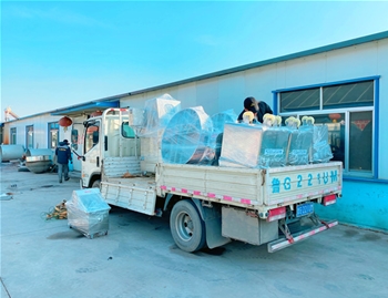 80針注射機1臺，400L可傾電加熱夾層鍋2臺，200L料車6臺，發往河南新鄉
