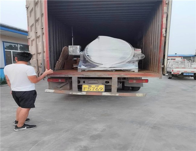 400L可傾電加熱夾層鍋發往新疆