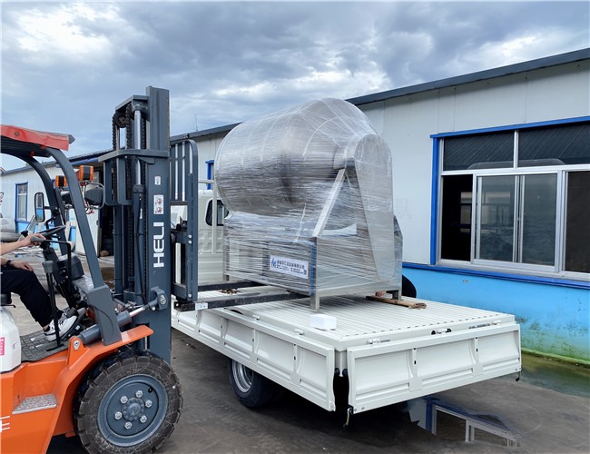 1200L變頻水冷泵真空滾揉機發往北京