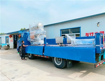 700雙層殺菌鍋1臺(tái)，200L料車2臺(tái)，發(fā)貨河南