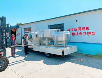 立式保溫電加熱夾層鍋1200L一臺，500L一臺，發往河南周口