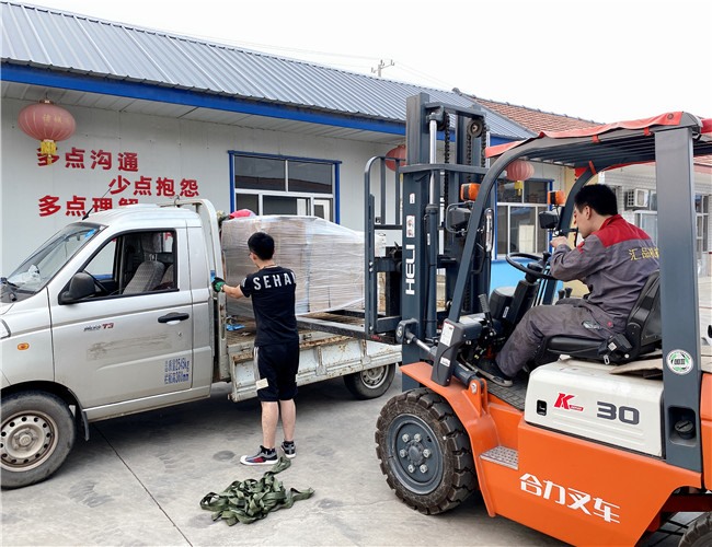 600雙室真空包裝機發往河南駐馬店
