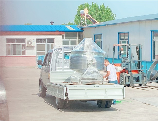 400L帶保溫可傾蒸汽攪拌鍋發貨河南周口